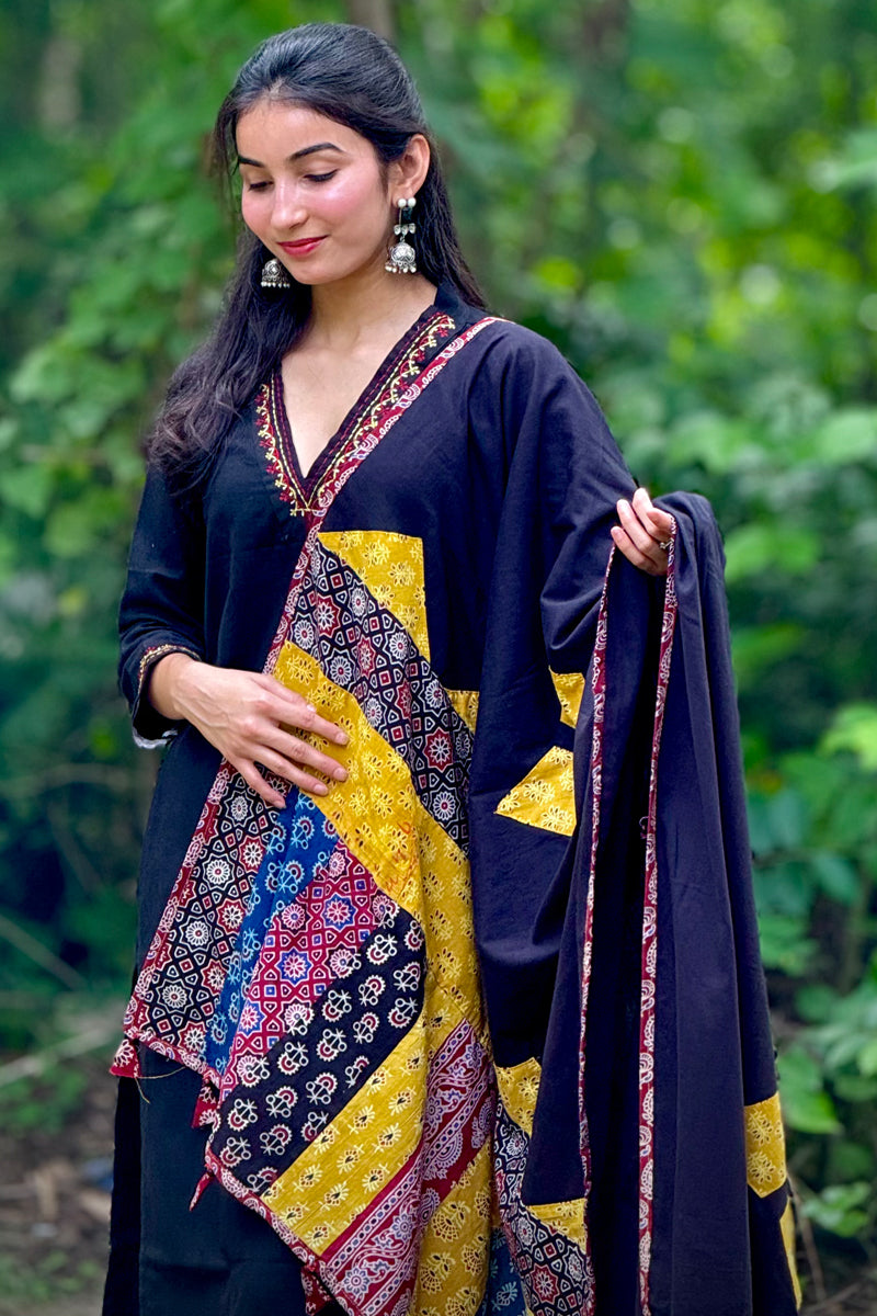 Noir Grace – Handcrafted Black Cotton Suit Set